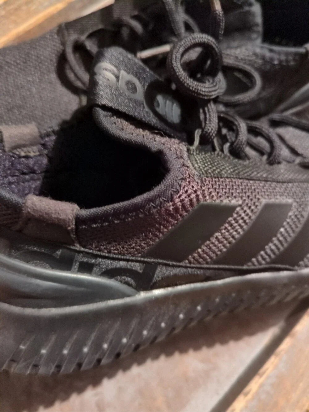 Adidas cloud foam comfort lace up sneakers
